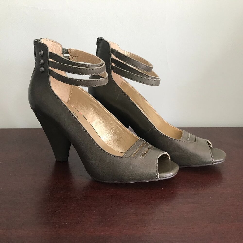Seychelles | "Fresh Start" Peep-Toe Pumps 6